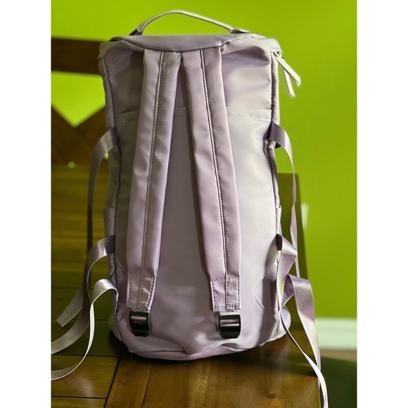 Backpack - Picture 4 of 8